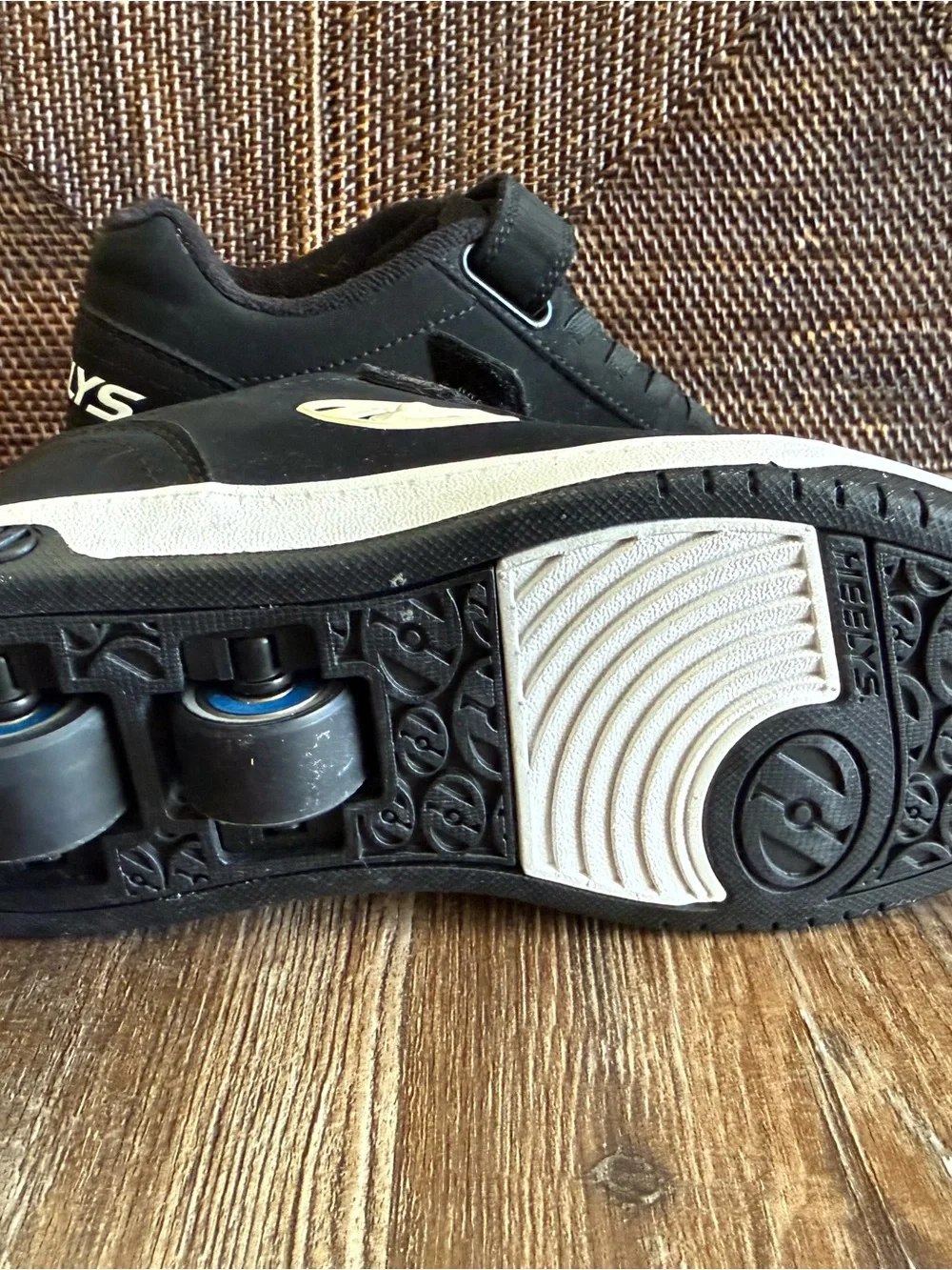 HEELYS DUAL UP X2 HOOK & LOOP FASTENER SKATE SHOES Youth Size 2